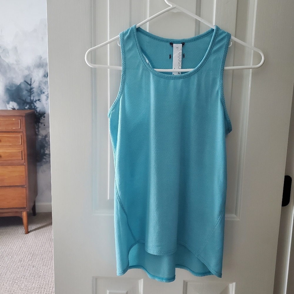 ✅ Oiselle Flyout Racerback Tank, Robin (4)